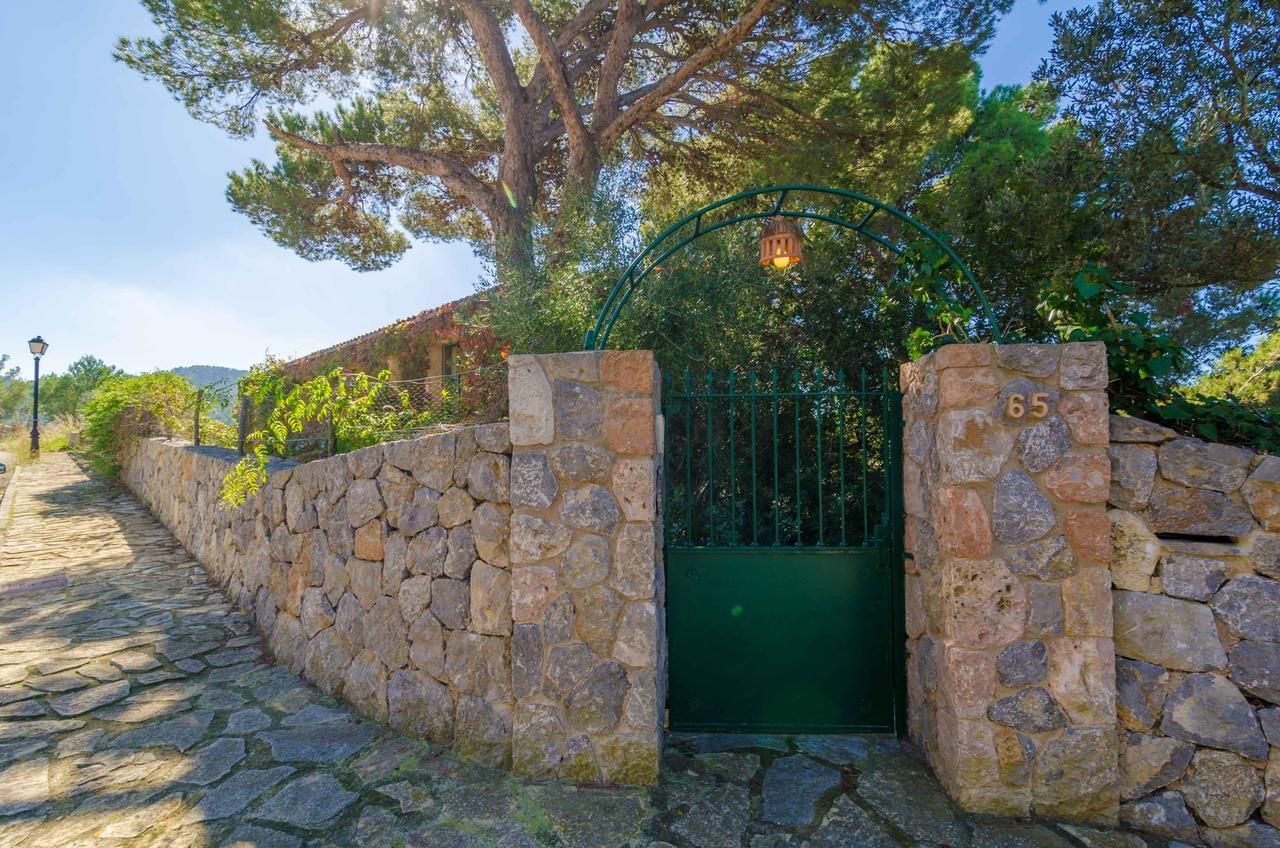 Dos Pins Villa